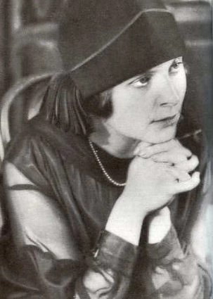 Elsa-triolet-1925 (1)